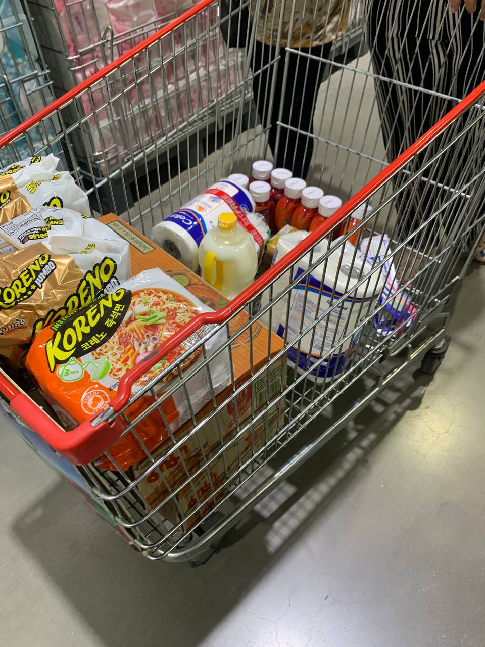 Modern Trade Distribution Boosting FMCG Sales with BJC Products at Makro Market In Cambodia - Image 12